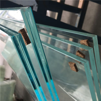 Açık / renkli PVB Tempered Laminated Glass Perde Duvar Laminated Temizlenmiş Güvenlik Camı 3600mm*18000mm Bina / Daire için