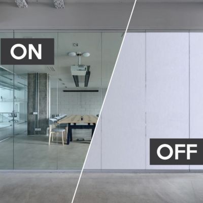 Ultra Düşük Atomizasyon Konferans Odası Akıllı Cam Film Uzaktan Kumanda Gizlilik Cam Ses Izolasyonu Açık Tempered Glass Panel