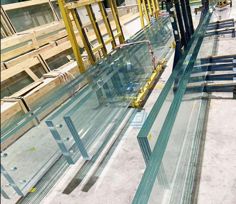 Büyük Boyut Ultra Açık Düşük Demir Tempered Laminated Cam Özel Maksimum Boyutu 3300x13000mm